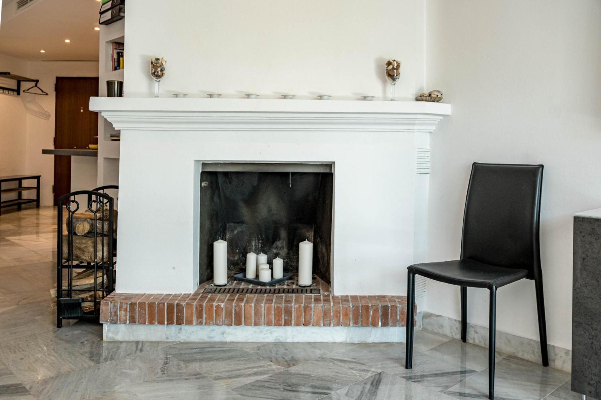 3 Townhouse With Private Garden In Vakantiehuis Marbella
