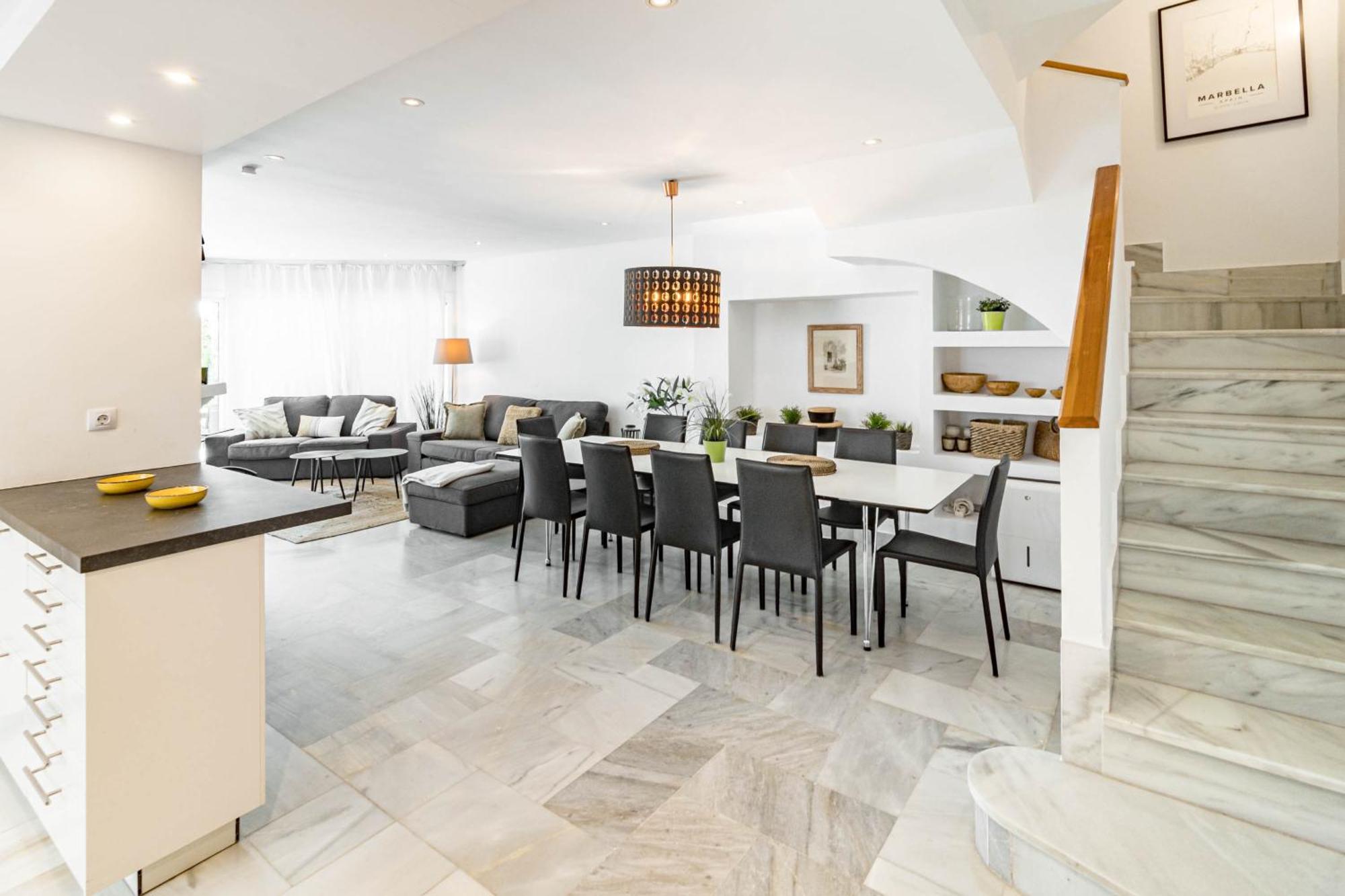 3 Townhouse With Private Garden In Vakantiehuis
