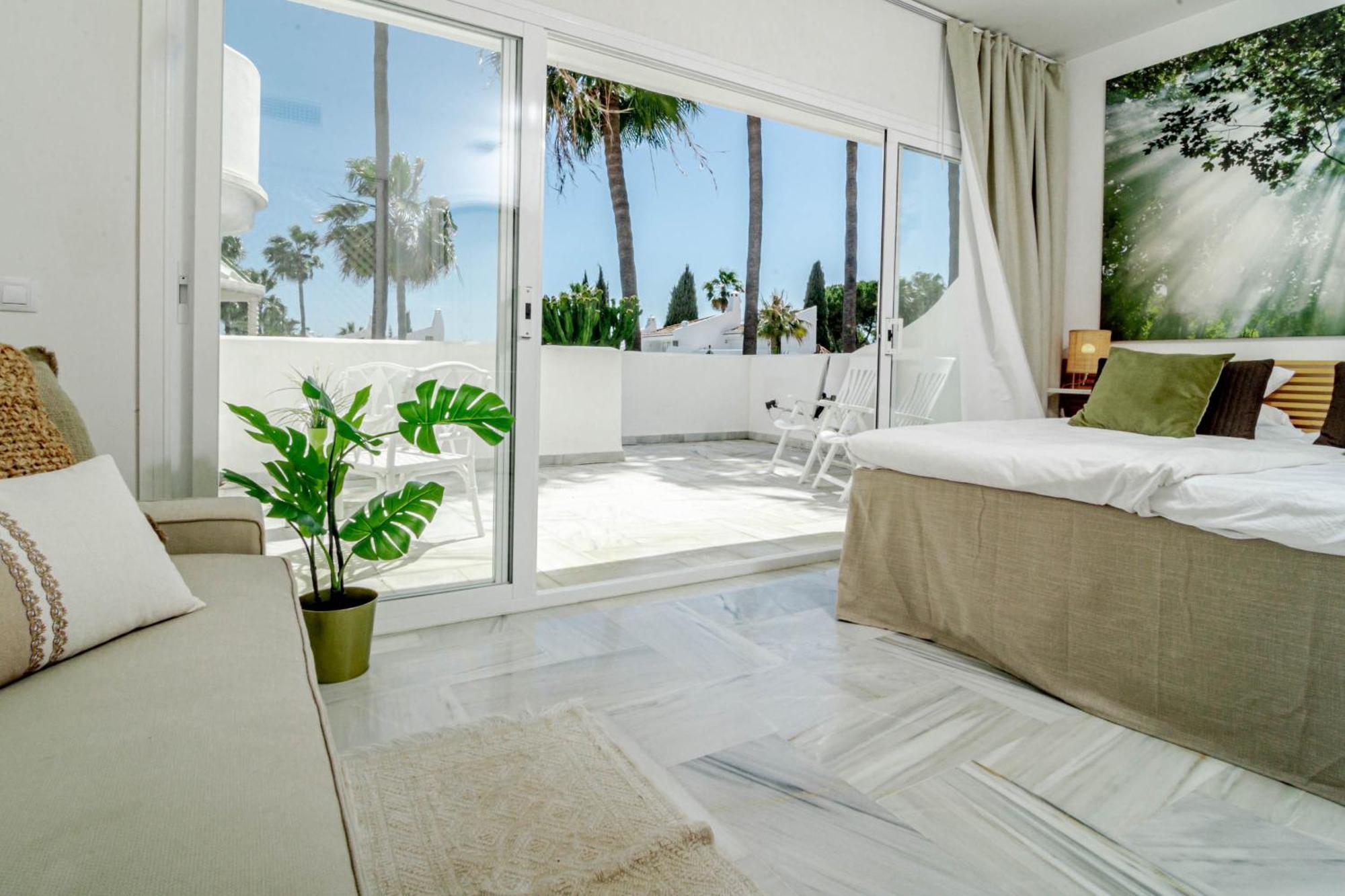 3 Townhouse With Private Garden In Marbella