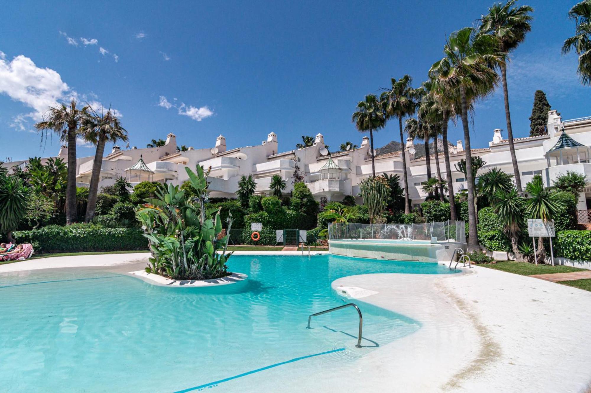 3 Townhouse With Private Garden In * Marbella
